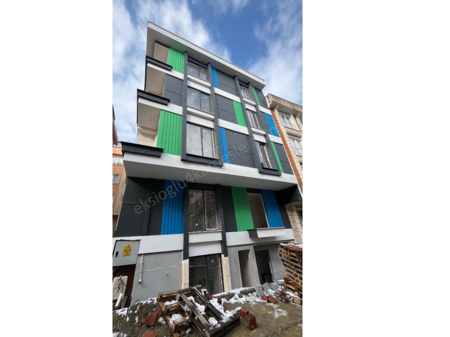 ÇEKMEKÖY ÇAMLIK MAHALLESİNDE SATILIK 3+1 110m2 SIFIR DAİRE