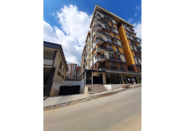 ÇEKMEKÖY TAŞDELEN MAH.SİNDE DOYA PARK SİTESİNDE SATILIK DAİRE