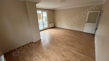 ÇEKMEKÖY TAŞDELEN MAHALLESİNDE KİRALIK 3+1 120M2 DAİRE