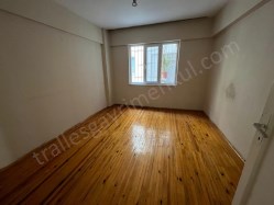 TRALLES GAYRİMENKULDEN CUMHURİYET MAHALLESİNDE SATILIK DAİRE: