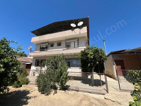 TRALLES GAYRİMENKULDEN NAZİLLİ GÜZELKÖYDE SATILIK MÜSTAKİL EV: