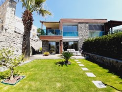 Bodrum Asarlıkta, Bahçeli Sıfır Eşyalı Dubleks Daire