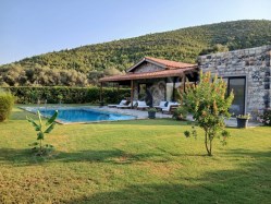 Bodrum Kızılağaç da, Özel Yüzme Havuzlu Eşyalı 3+1 Villa