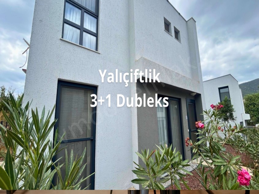 Bodrum Yalıçiftlik de İkiz Dubleks Villa