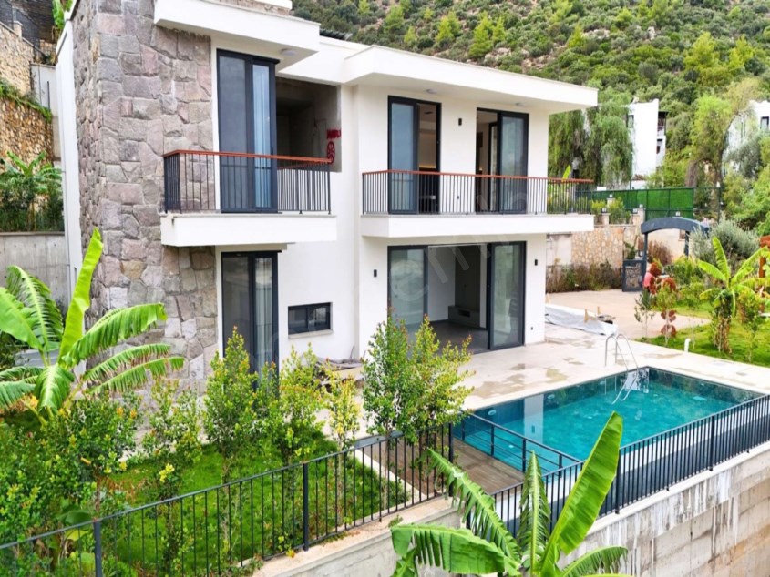 Bodrum Torbada Yeni Sıfır Deniz Manzaralı Villa
