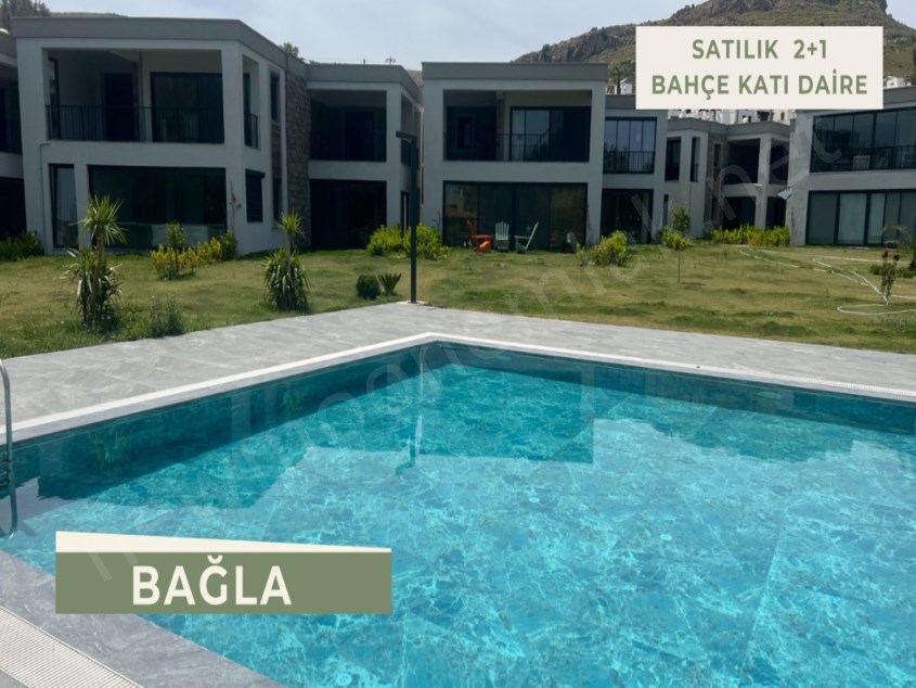 Bodrum Bağlada Denize 50 m. Bahçe Katı Daire