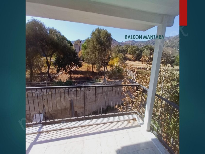 Bodrum Yakaköyde 2+1 Eşyasız Üst Kat Daire