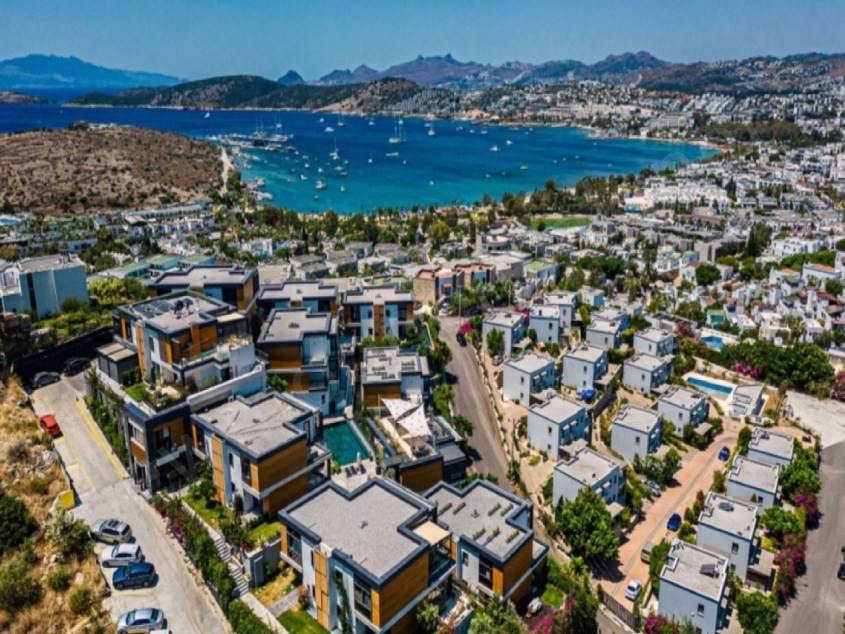 Bodrum Bardakçıda Lüks Site İçinde Eşyalı 1+1 Daire