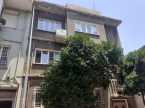 Cumhuriyette, cadde üzeri, 3 katlı bina…
