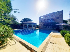 Kreş ve anaokulu için, 500 m² kapalı alan, havuzlu, geniş bahçeli villa..
