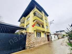 Dallıcada 3 cepheli, ferah 2.kat daire..