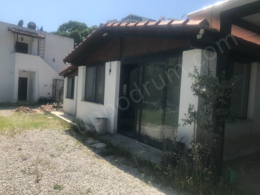 FC Group Bodrum Bitez de Anayol Üzerinde, Bahçe İçerisinde, Kiralık Dükkan