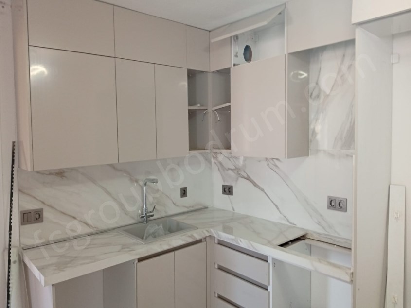 Fc Group, Turgutreis, Site İçinde, Tamamı Yenilenmiş, Ful Beyaz Eşyalı, Bahçeli 1+1 Bahçe Katı Daire