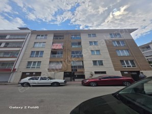ESKİŞEHİR FATİH MAHALLESİ SATILIK 2+1 100m2 BAKIMLI DAİRE