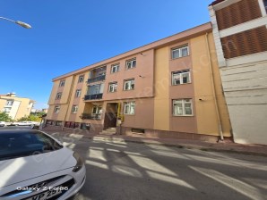 ESKİŞEHİR BÜYÜKDERE MAHALLESİNDE KİRLAIK 2+1 90m2 DAİRE