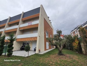 ESKİŞEHİR YENİKENT MAHALLESİNDE SATILIK 5+2 325m2 SATILIK VİLLA