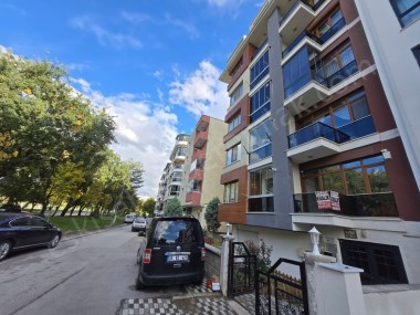 ESKİŞEHİR KURTULUŞ MAHALLESİNDE KİRALIK 2+1 100m2 DAİRE