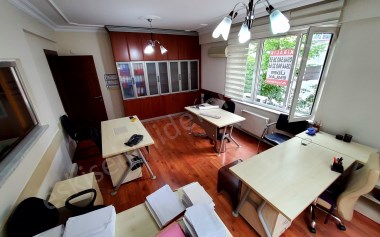 ESKİŞEHİR İSTİKLAL MAHALLESİNDE KİRALIK 3+1 EŞYALI OFİS