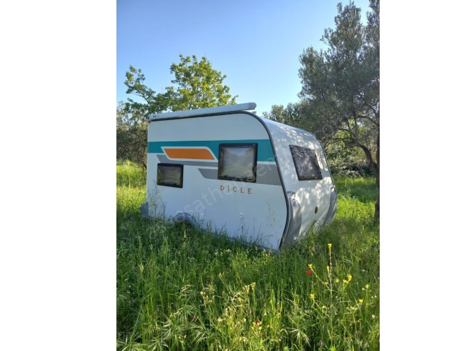 KADIRGA KOYUNDA ELEKTİRK SU PROBLEMİ OLMAYAN SATILIK TARLA