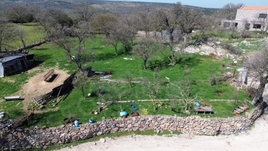 SÖĞÜTLÜ KÖYÜNDE İMARLI SATILIK ARSA