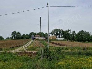 KANDIRA YUSUFÇA 1778 M2 SATILIK ARSA YOLA CEPHE ETRAFI ÇEVRİLİ ELEKTRİK SU İMAR VAR TEK TAPU