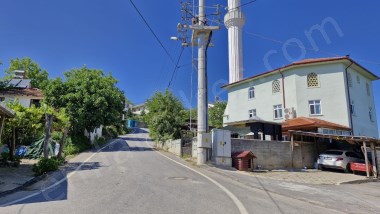 GEBZE TEPEMANAYIR MERKEZİNDE 448 M2 ARSA YOLA CEPHELİ ELEKTRİK SU VAR