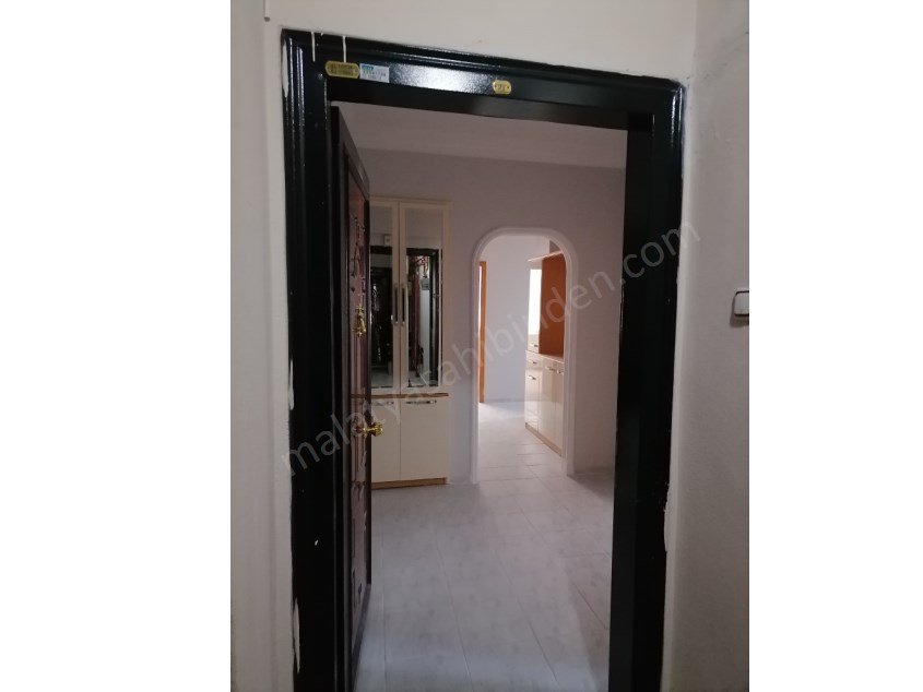 FATİH LİSESİ YANINDA ÖZLER SİTESİNDE SATILI DAİRE