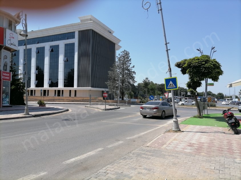 YEŞİLTURT BELEDİYESİ CİVARINDA SATILIK VİLLA