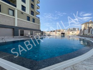 Mahmutlar mah Deniz manzaralı full aktivit e li 1+1 daire  denize 200m Akdeniz avm ye 30m 