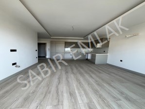 Mahmutlar mah Akdeniz avm yanı kiralık 2+1 ve 1+1 daireler 