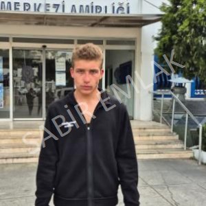 Bodrum’da Dürüstlük Örneği: Çöpte Bulduğu Ziynet Eşyalarını Sahibine Teslim Etti