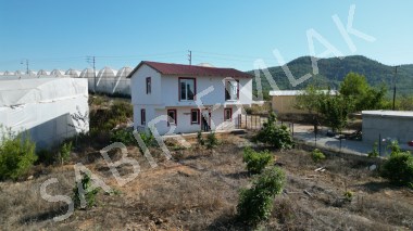 ALANYA SATILIK MÜSTAKİL EV VE 2000 M2 BAHÇE FİYAT DÜŞTÜ