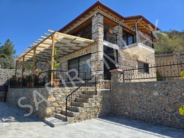 ALANYA SATILIK MÜSTAKİL TAŞ EV HAVUZLU EŞYALI