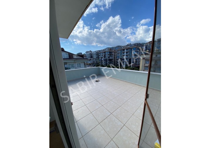 Alanya Oba Kiralık daire 5+1 dubleks 