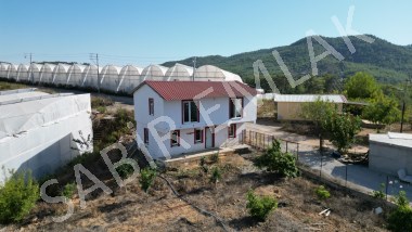 ALANYA SATILIK MÜSTAKİL EV 2 KATLI VE 2 DÖNÜM BAHÇESİ