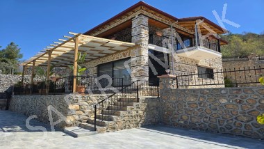 ALANYA SATILIK MÜSTAKİL TAŞ EV HAVUZLU EŞYALI