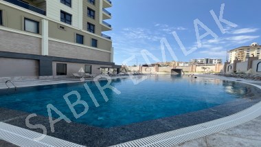 Mahmutlar mah Deniz manzaralı full aktivit e li 1+1 daire  denize 200m Akdeniz avm ye 30m 