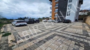 ALANYA OBA’DA DENİZ, DOĞA VE KALE MANZARALI KİRALIK 1+1 DAİRE