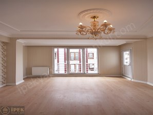 BEYLİKDÜZÜNDE GENİŞ AİLELER İÇİN FERAH GÜZEL  DAİRE