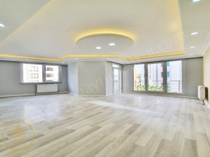 İPEK İNŞAAAT TAN ÖN. CEPHEDE LÜX GENİŞ SATILIK DAİRE