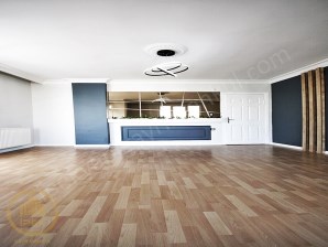 BEYLİKDÜZÜ İPEK YAPIDAN MUHTEŞEM DEKORLU 2+1 ARAKAT DAİRE !!!