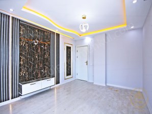 BEYLİKDÜZÜ ANACADDE; GERÇEK KONUM VE İLAN BU FİYATA YOK ACİL 2+1