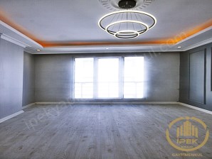 BEYLİKDÜZÜ İPEKTEN METRO VE MEYDANA YÜRÜME; FULL KREDİ ACİL 2+1!