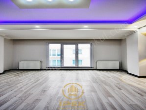 İPEK İNŞAATTAN KIZILAYA  METROBÜSE YÜRÜME MESAFESİNDE MERKEZİ KONUM VE LOKASYONDA 2+1 ARAKAT DAİRE