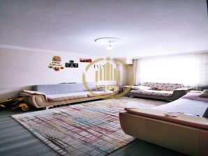 ACİL.! METROBÜSE 2 DK YÜRÜME MESAFESİNDE, MARMARAPARK AVM VE E 5 YANIBAŞINDA  2+1 KELEPİR ARAKAT