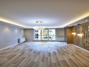 İPEK İNŞAATTAN ŞIK VE DOKRLU BUTİK SİTE   METROBÜSE YÜRÜME MESAFESİNDE BALKONLU 2+1 DAİRE...!