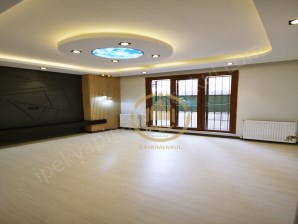 BEYLİKDÜZÜİPEK İNŞAATTAN METROBÜSE YAKIN YATIRIMA   OTURMA UYGUN 1+1 KELEPİR YÜKSEKGİRİŞ DAİRE..!