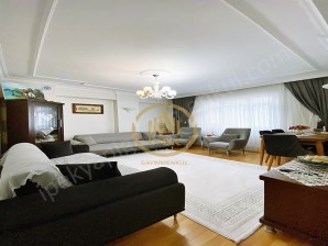 İPEK İNŞAATTAN BEYLİKDÜZÜ METROBÜSE YÜRÜME MESAFESİNDE BALKONLU 2+1 ARAKAT DAİRESİ...!