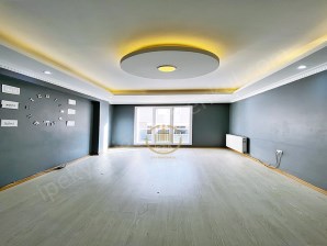 ESKULE AVM   MEYDAN VE METRO PROJESİNE YÜRÜME,  BALKONLU 2+1 ARAKAT DAİRE...