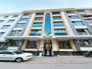 ESKULE AVM   DOĞAN ARASLI VE MEYDANA  YÜRÜME, 2+1 YÜKSEKGİRİŞ DAİRE...